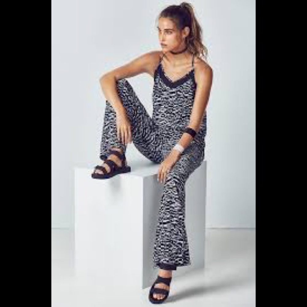 Fabletics Dash Jumpsuit - Picture 2 of 5